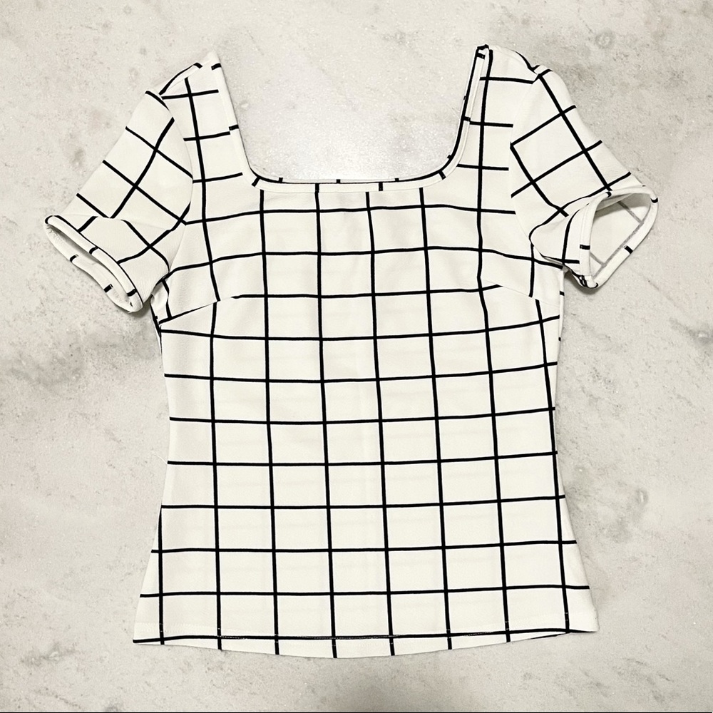 GRID FITTED TOP